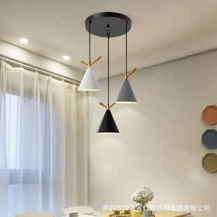 北欧现代简约家用饭厅灯饰个性吧台餐桌灯具铁艺三头餐厅吊灯极简