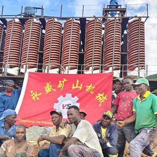 一米二钛铁矿专用螺旋溜槽非洲赤铁矿螺旋分选机红土铬矿工艺流程