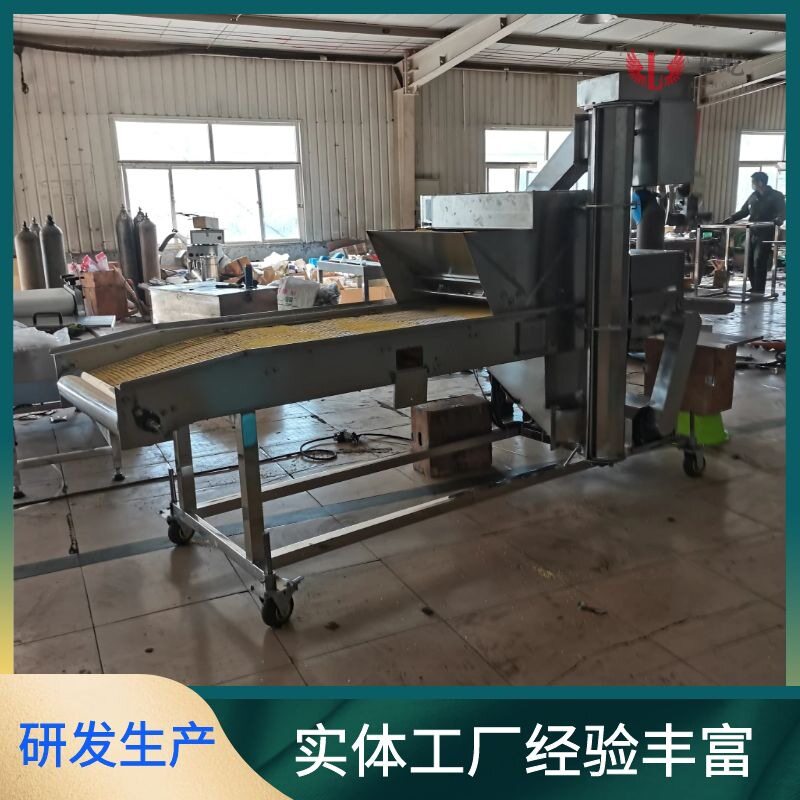 自动化脆皮牛排上糠机平铺式巴沙鱼饼撒糠机三文鱼柳上糠设备包邮