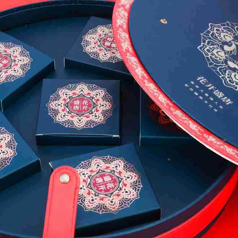 年货国潮烫金礼品盒圆形中秋提月饼盒PYU新定款高创意手式礼品档