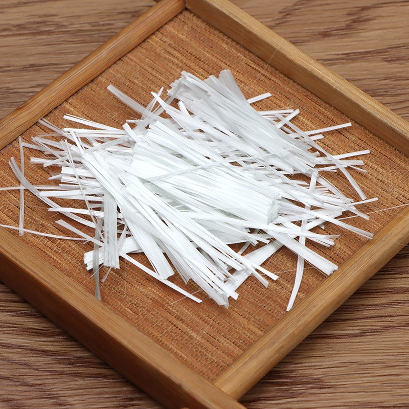 工厂无碱玻璃纤维 短切纱0.65cm抗冻抗裂短切丝玻纤维