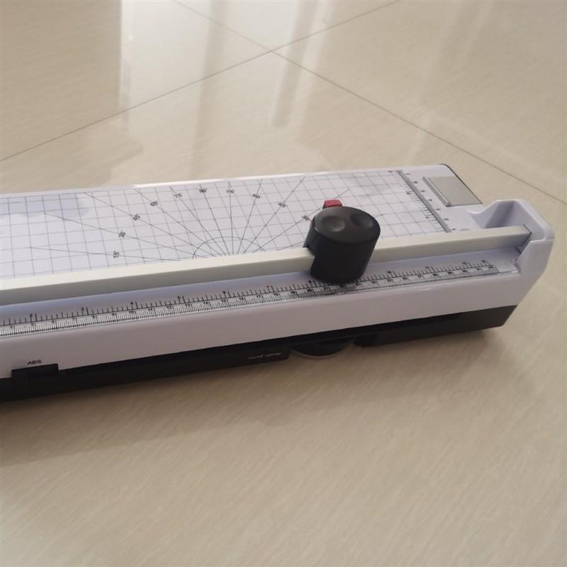 A4家用塑封机多功能小型裱膜机带切纸倒角相片照片过塑机