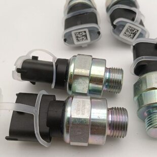 潍柴动力WP10柴油机WP12发动机原厂件612600090915机油压力传感器