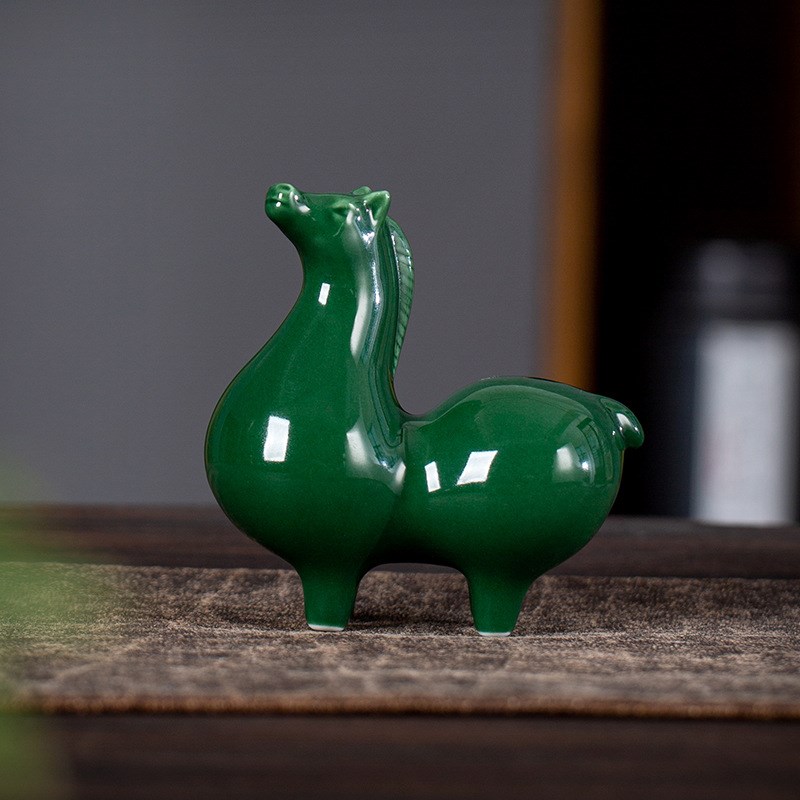 陶瓷茶宠摆件精品可养小绿马可爱摇摇马国风小唐马创意工艺装饰品