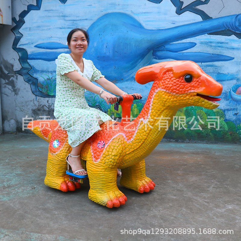 商场收费恐龙车跑跑滑行电动车大型软体硅胶儿童骑行游乐车摇摇车