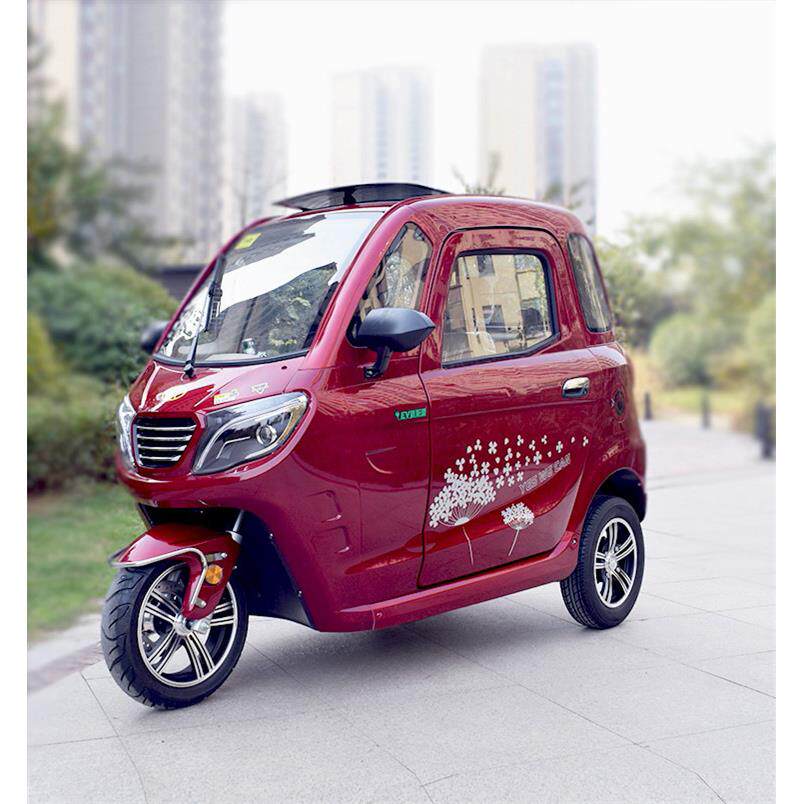 60V1KW电动三轮车三人座全封闭接送孩子休闲代步车