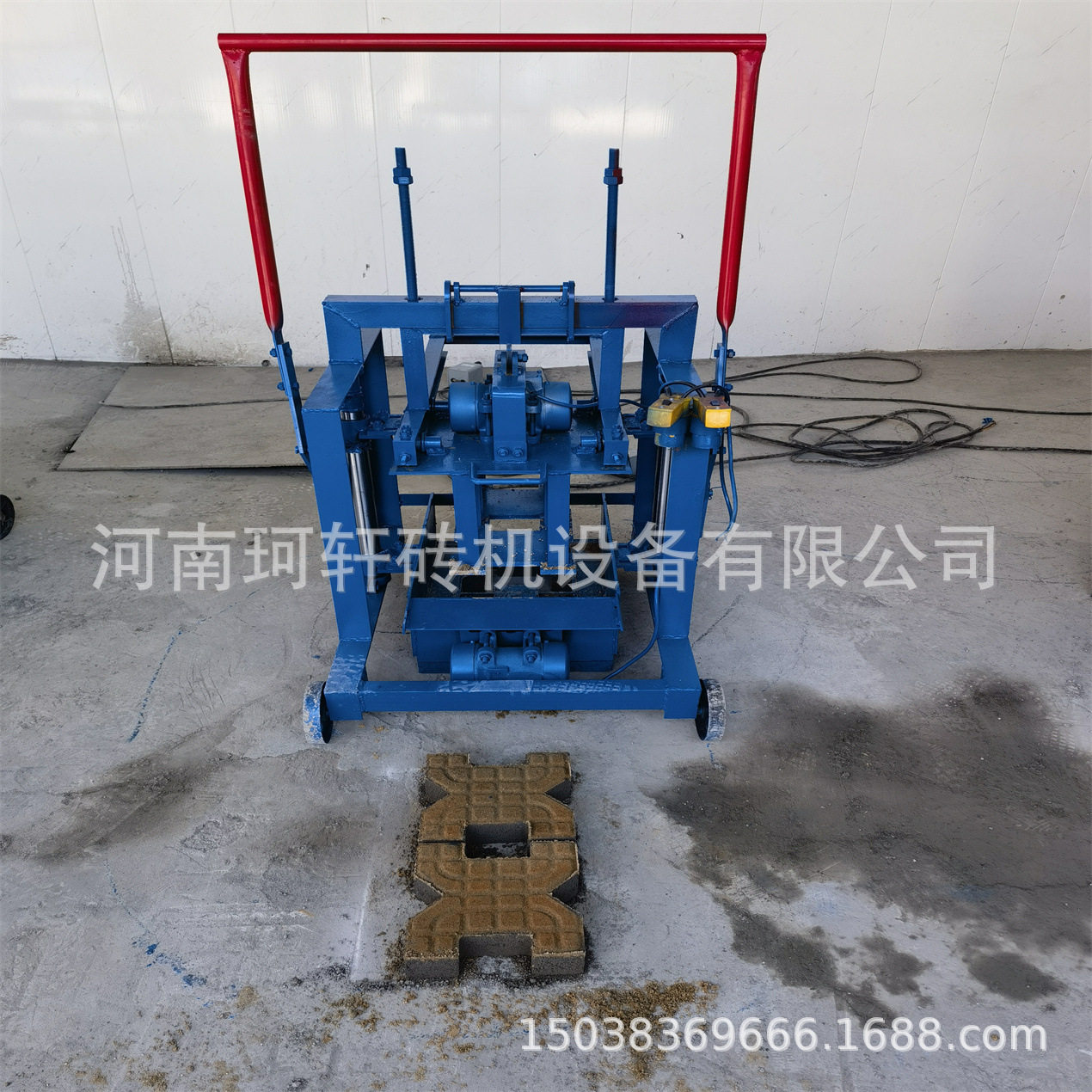 移动式水泥铺路制砖机家用方便转场免烧砖机多样化模具小型砖机