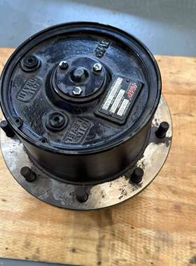 徐工50铣刨机高空作业车PMR680R48.9行走减速机