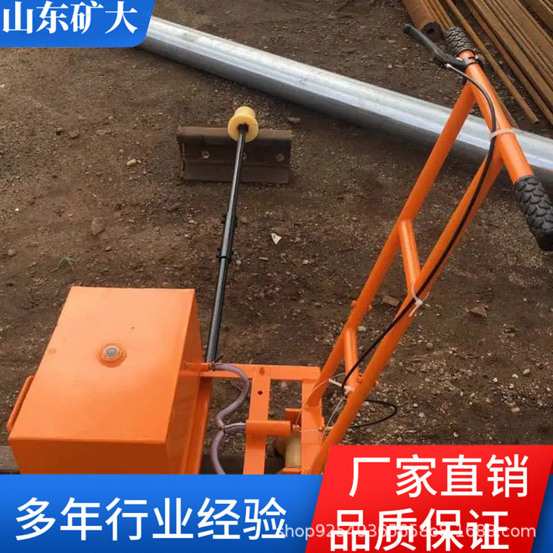 安装在铁路小半径曲线轨道起点处灵活设定出油模式