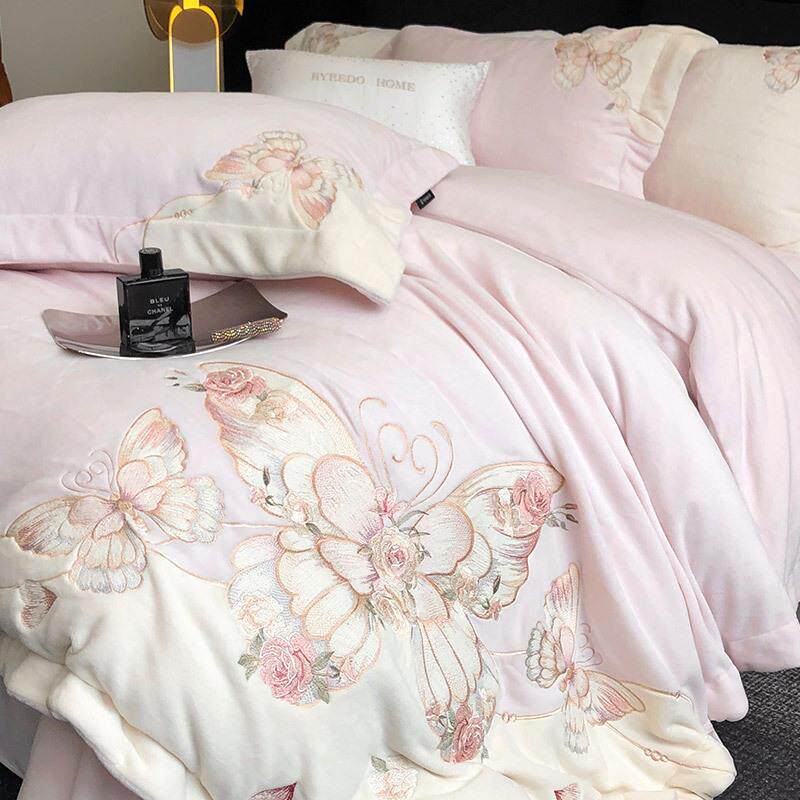 少女心加厚煦暖绒四件套蝴蝶刺绣保暖双面绒冬季被套床品白粉蓝色
