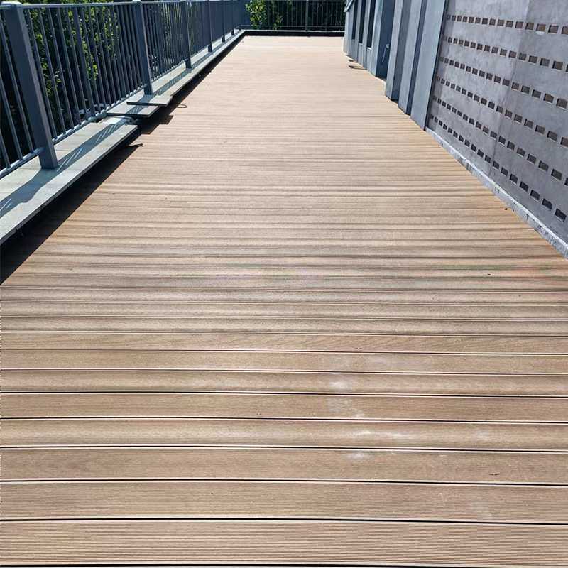 户外木塑地板 室外圆孔木塑地板庭院花园露台阳台实心木塑防腐木