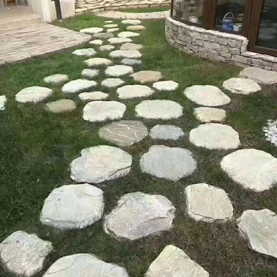 定制红砂岩毛石料草坪石置石踏步石可按客户需求定做地铺石材