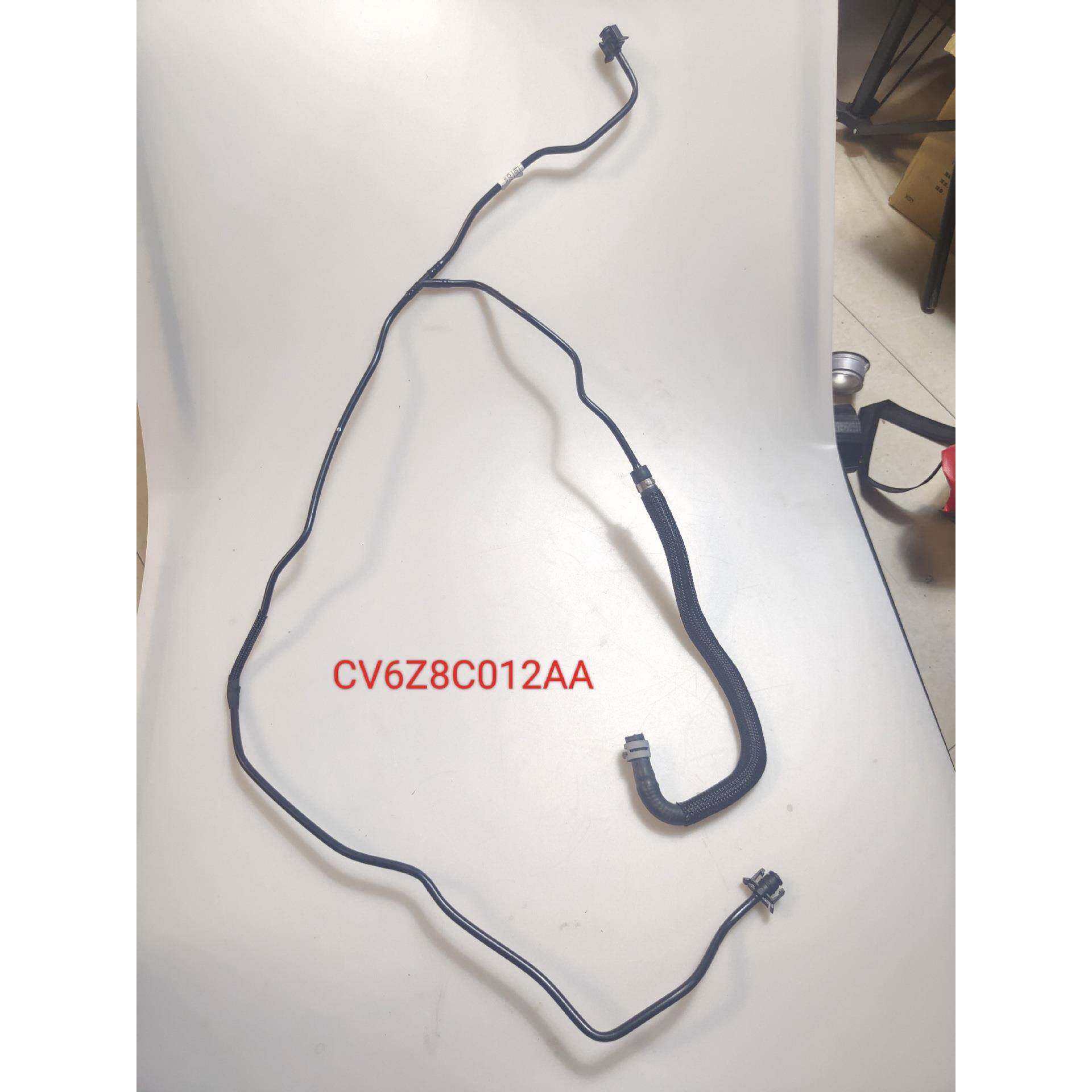 CV618C012AA适用于福特副水壶水管增压器胶管、水管、通风管