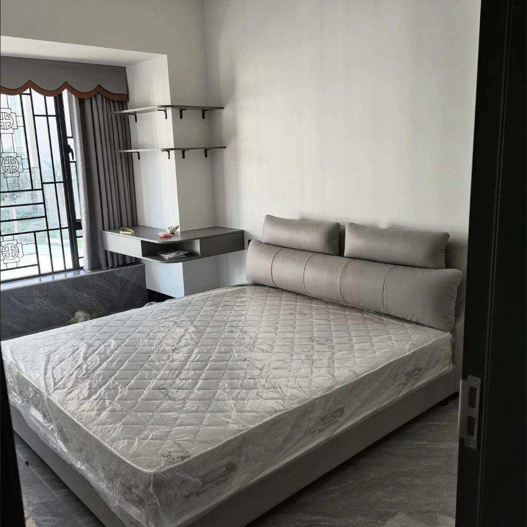 2025新款床布艺床简约现代北欧网红床轻奢家用新款双人床主卧大床