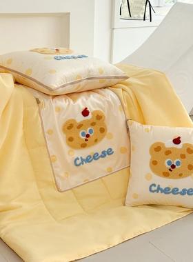 W1头TR汽车内抱枕被子两2F78988HM用二合一205新款折叠午睡毯子靠