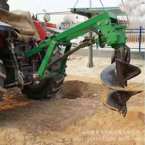四轮拖拉机机带植树挖地机UIU三点悬挂式电线杆子种钻坑树用地钻
