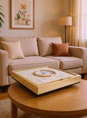 简约金属时xys2021-钟属摆台，金色镶金边框贝摆台时白钟，