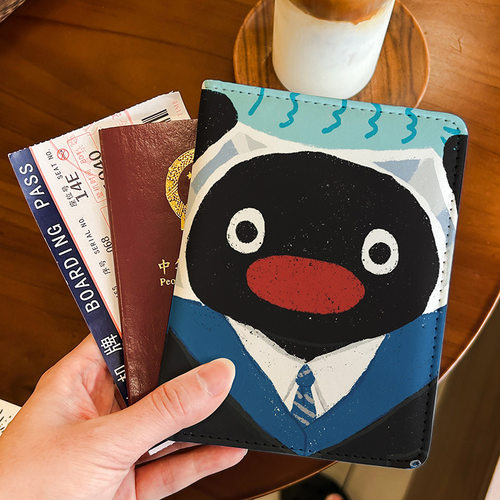 pingu企鹅可爱护照夹证件包保护套多功能卡包出国旅行便携收纳机