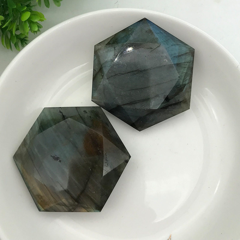 批发天然水晶原石打磨雕刻六芒星拉长石六角星月光石手把件摆件