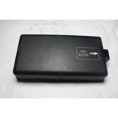 MA12-67-G01适用于马自达ZM3保险盒上盖