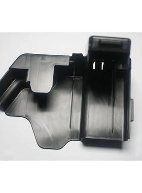 BCKA-67-KB1A适用于马自达昂克赛拉19款电瓶侧盖