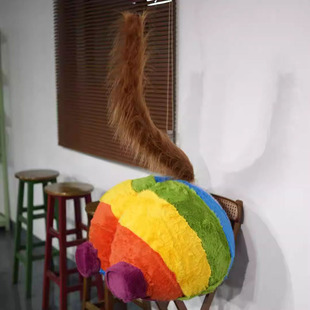 拍马屁道具网红装置年会打卡墙马年毛绒雕塑拍照打卡包柱子布置