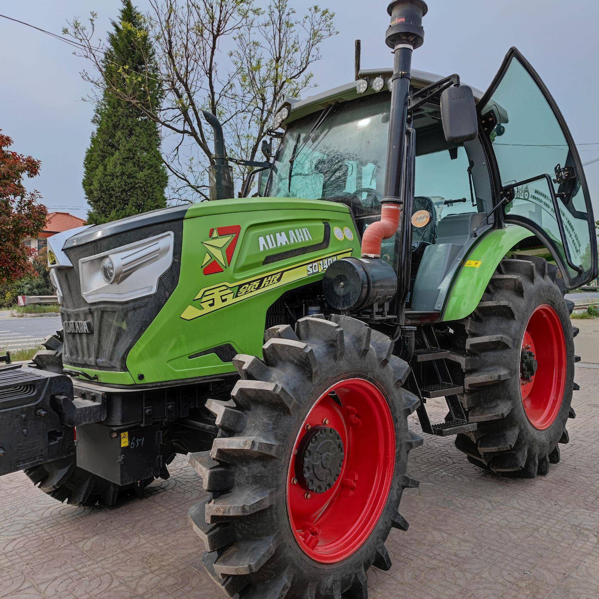 雷沃水田丘形陵大马力杂拖拉机四轮驱动农用拉机拖地复地504区四