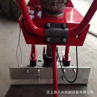小型混凝土刮平尺手扶式混凝土路面刮平尺汽油动力刮平尺