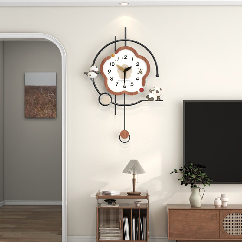 创意熊猫奶油风挂钟客厅高级感家用装饰钟表现代简约餐厅时钟挂墙