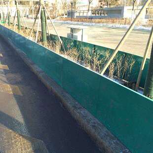 北方金属冬季绿篱防寒板挡盐板绿化带花卉苗木保温挡雪板
