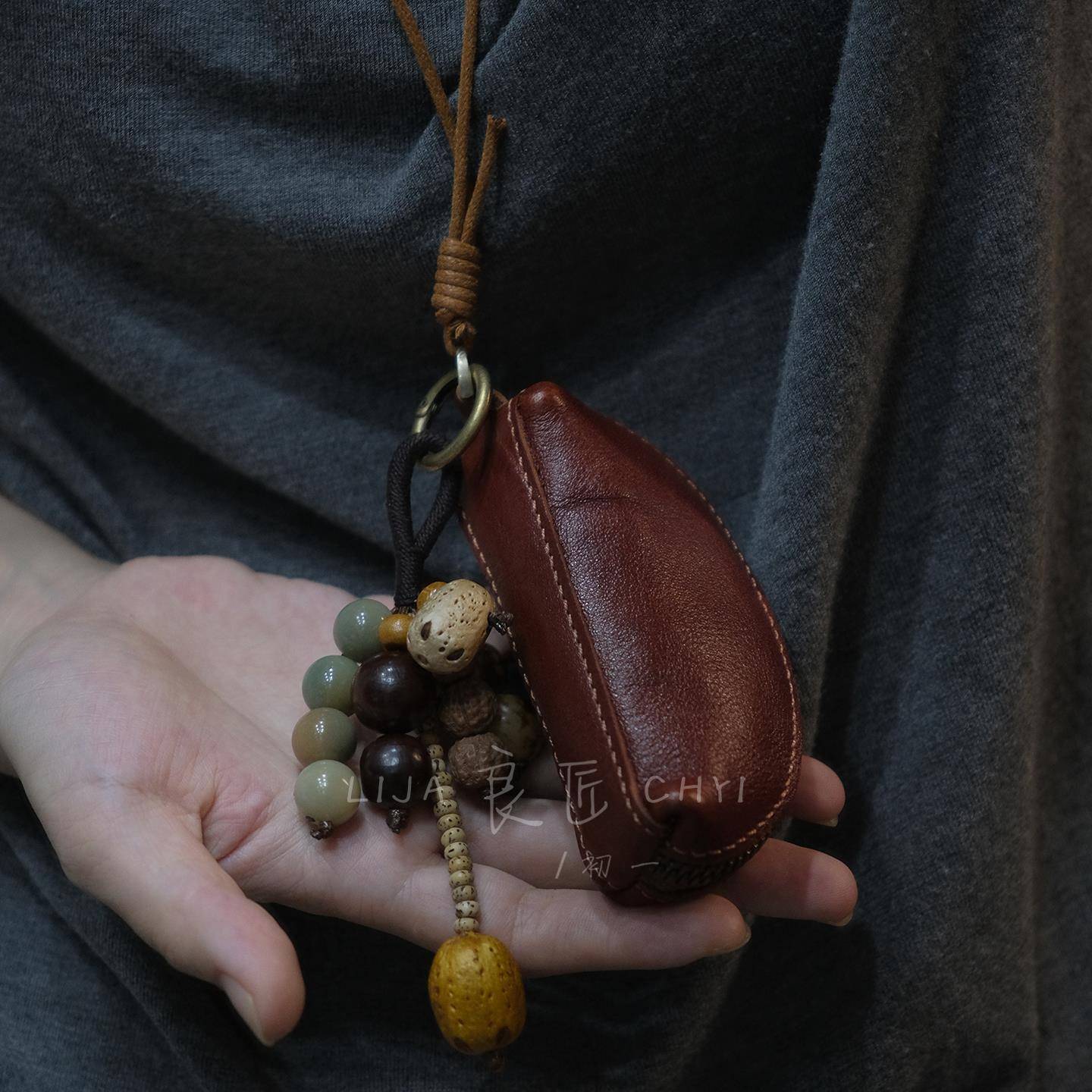 复古植鞣牛皮挂脖便携钥匙包装饰零钱小挂包送朋友礼物创意礼品