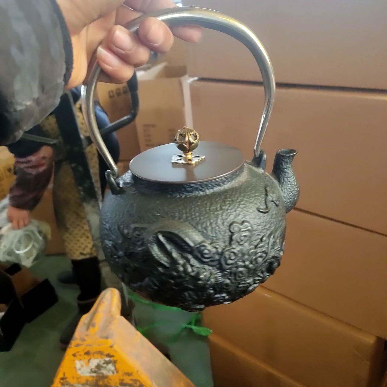 铸铁茶壶生铁壶茶具中端精品壶铜盖铜把铸铁茶壶1300ml云龙铸铁壶