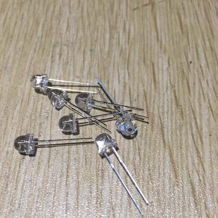 发光二极LED灯珠4.8mm草帽白光F5草帽高亮白灯2000－2200mcd