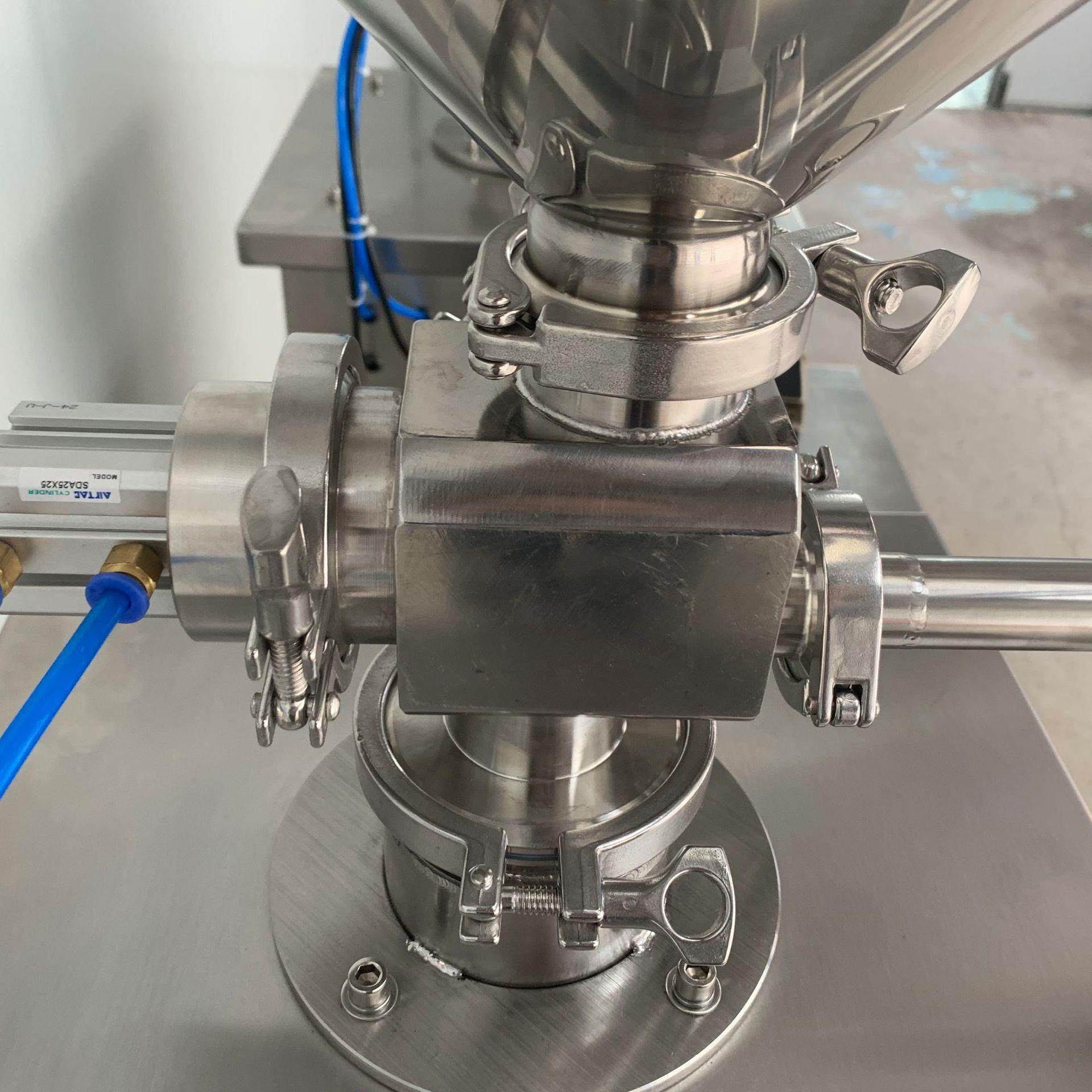 远杨半自动立式膏体灌装机液体定量包装机洗手液罐装设备