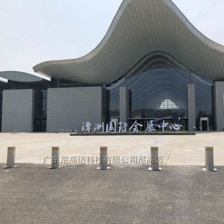 可遥控自动升降车档路障全自动伸缩液压路桩学校机场防恐地埋护柱