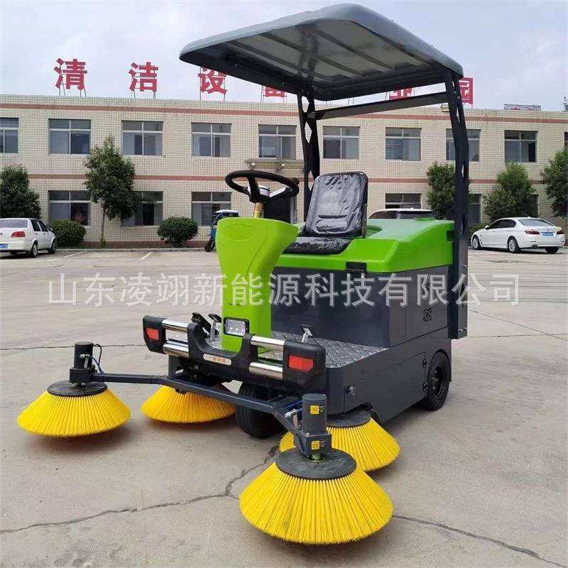 电动清扫车工厂车间物业小区市政环卫道路驾驶式扫地车吸尘扫地机