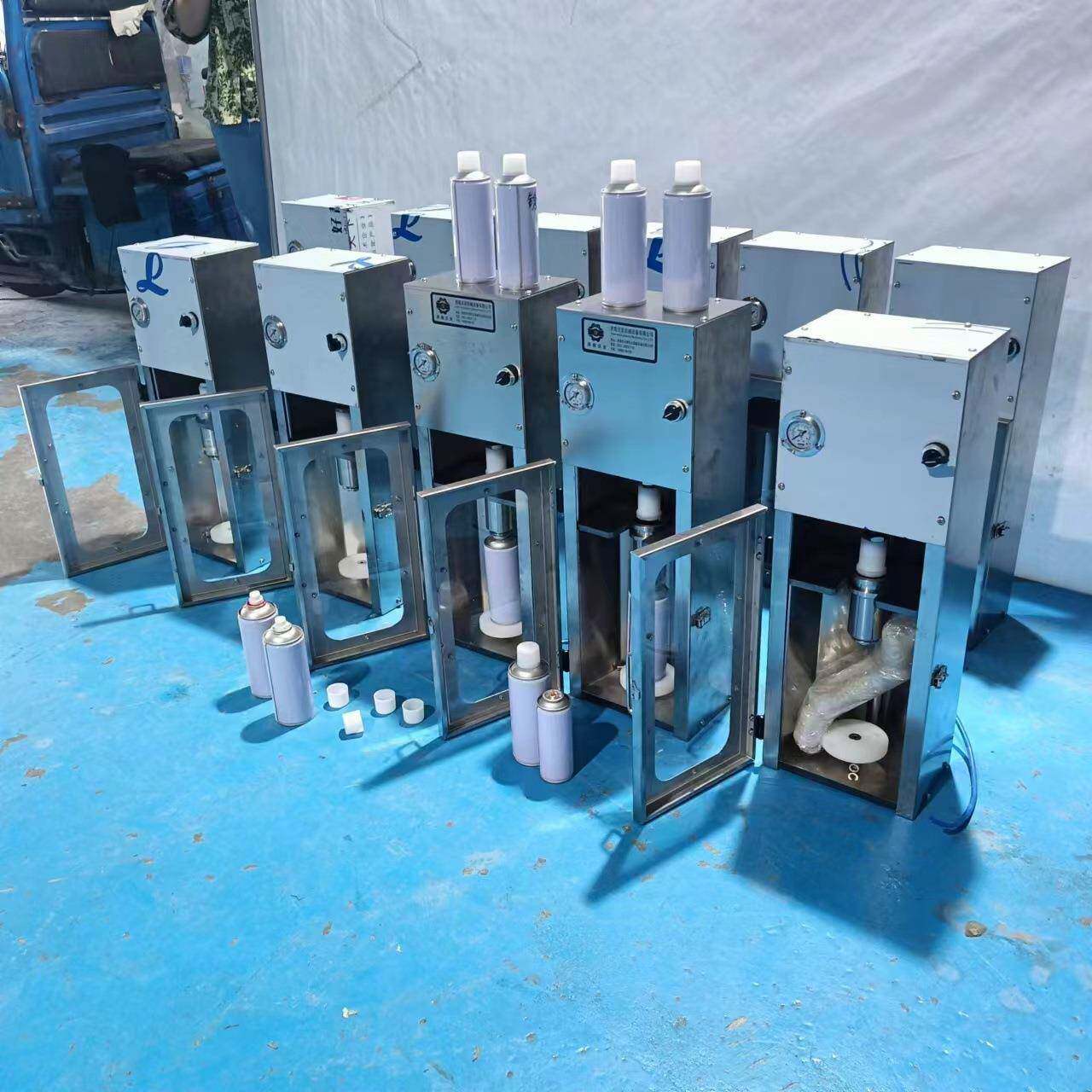 油漆自喷漆半自动装机济南沃灌发手动642灌装灌机动气自喷漆装机