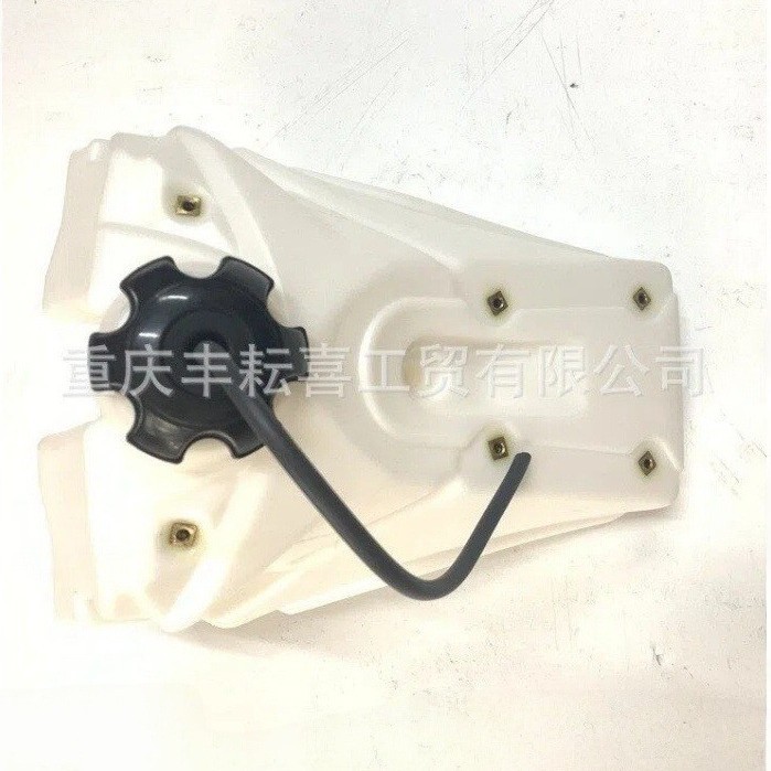 适用波速尔歼2猎豹猎隼油箱带油箱盖战舰N911凌骑K6白色油壶总成