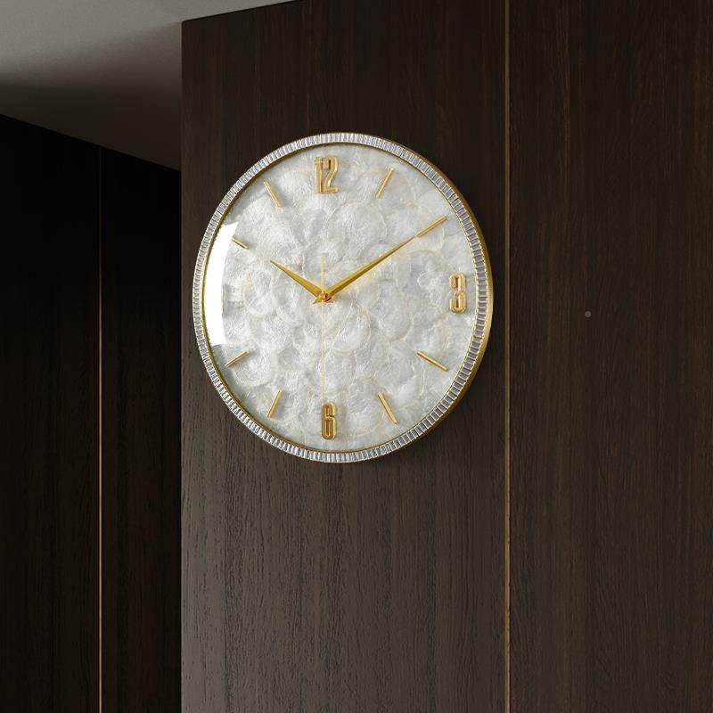 挂。2025新款轻奢贝壳挂钟现红代网表钟表客厅家用气F767968H挂大