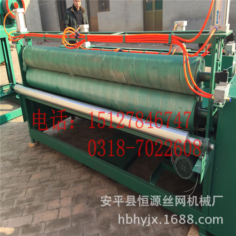 【丝网机械】席梦床垫隔层网塑料平网机