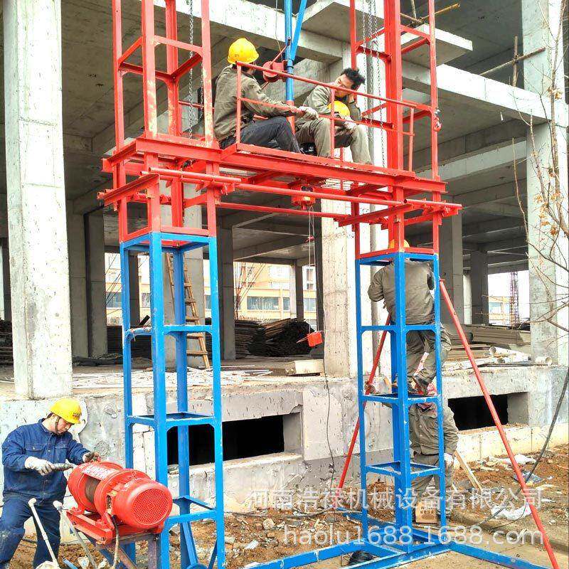 建筑工地用龙门架SSE系列施工升降机吊笼物料提升机货用升降机
