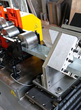 C型U型建轻筑齐全装修龙骨机高速不停切伺钢服追剪龙骨冷弯成型设