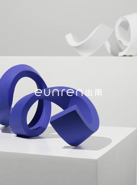 简约现代创家酒店居样板意房KSH间客厅玄关软装饰品几摆何形飘带