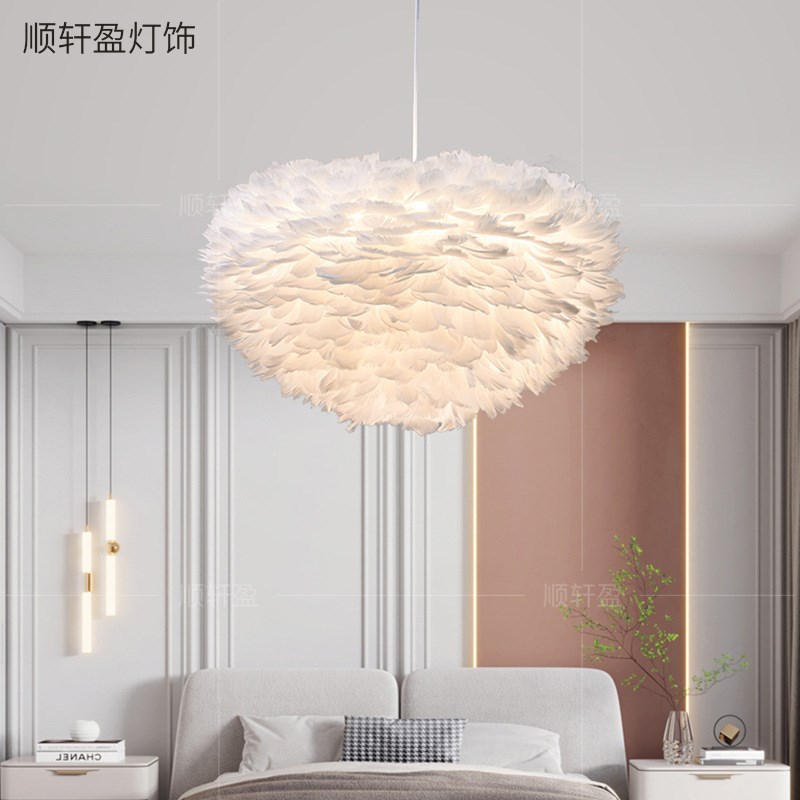 后现代卧室吊灯高级感中山灯具奶油风羽毛吊灯客厅大厅主灯