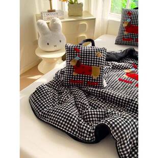 抱枕被子两用加保厚暖办公室午睡载靠枕车卡通沙枕发头盖毯GB冬季