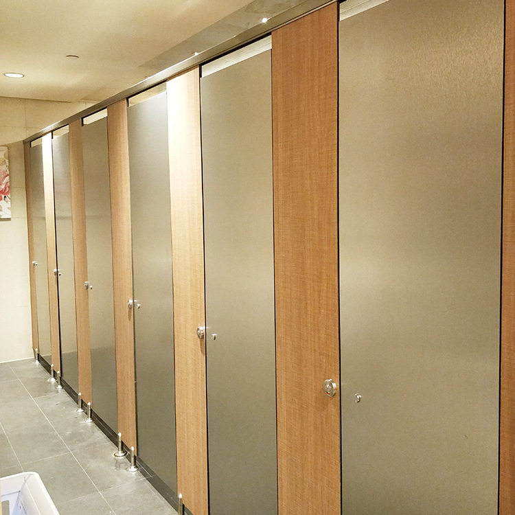 灰色黑色PVC发泡板卫生间隔断用塑料PVC雪佛板白色阻燃装饰板