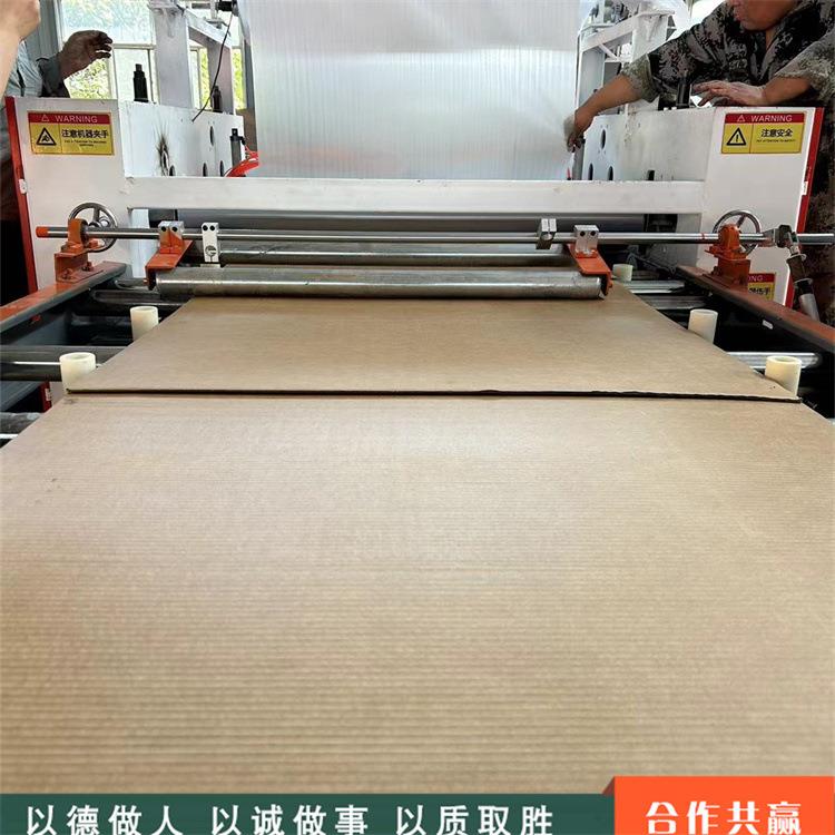 隔热岩棉板铝箔不干胶复合机毛毡布贴布机EVA泡沫离型纸贴合机