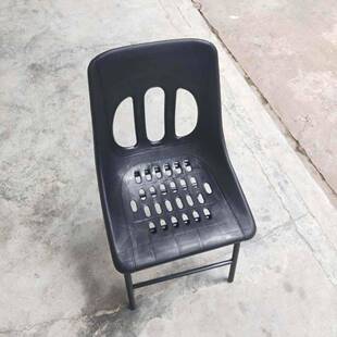 防静电塑料靠背椅后背有孔椅面靠背工作椅现货供应四脚加固凳子