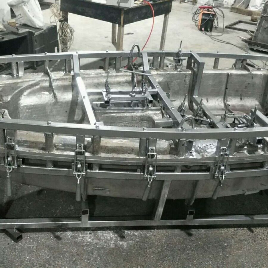 厂家制造加工皮划艇小船滚塑铝合金模具保温冷藏箱滚塑产品代加工