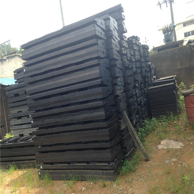 中恒橡胶道口板操作步骤铁路橡胶道口板使用销售橡胶道口板